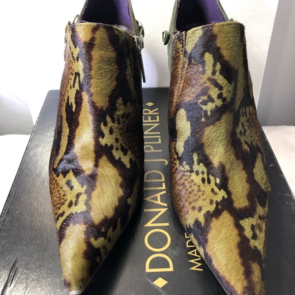 Donald J Pliner Ankle Boots - Picture 2 of 9